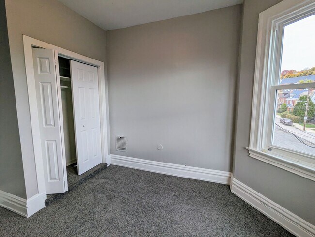 Building Photo - vin4031