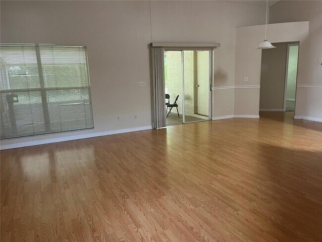Building Photo - 127 Madrona Dr