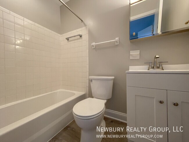 Building Photo - 29 Sunbury Estates