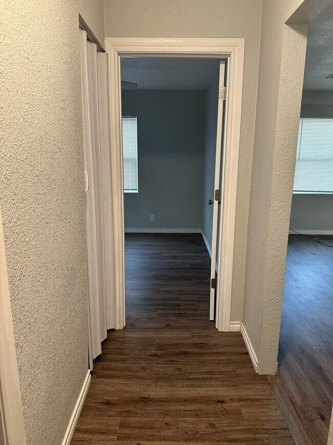 Building Photo - Great Home Located in the Lawton Heights Area! Pets Negotiable with Owner Approval!