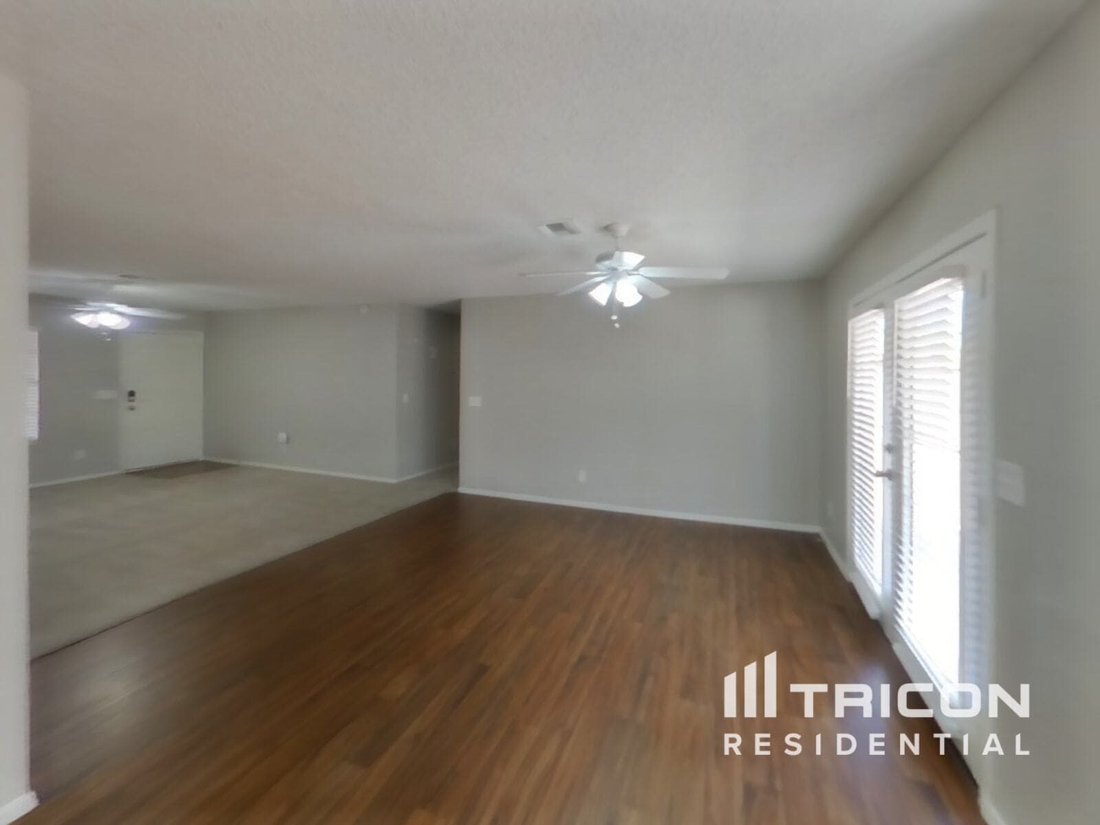 Building Photo - 8931 W Cinnabar Ave