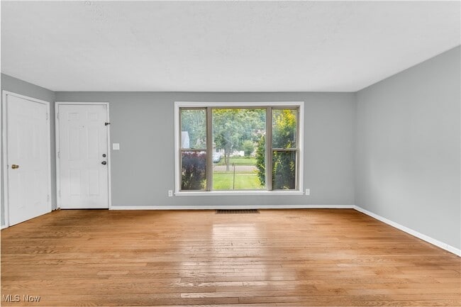Building Photo - 19415 Shakerwood Rd