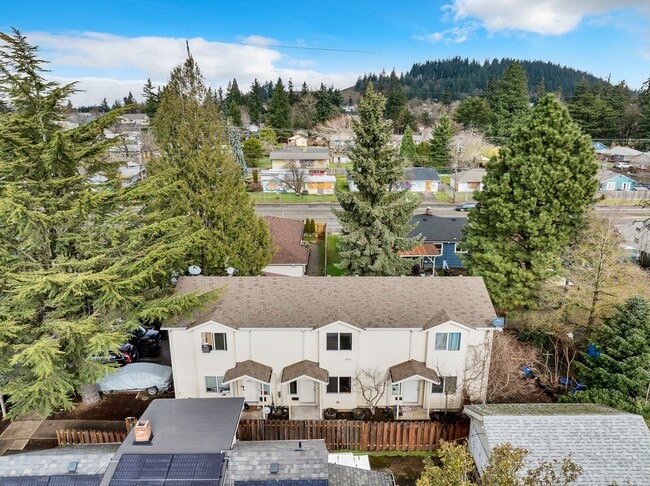 Building Photo - 99th Ave Tri-Plex-AT-4518