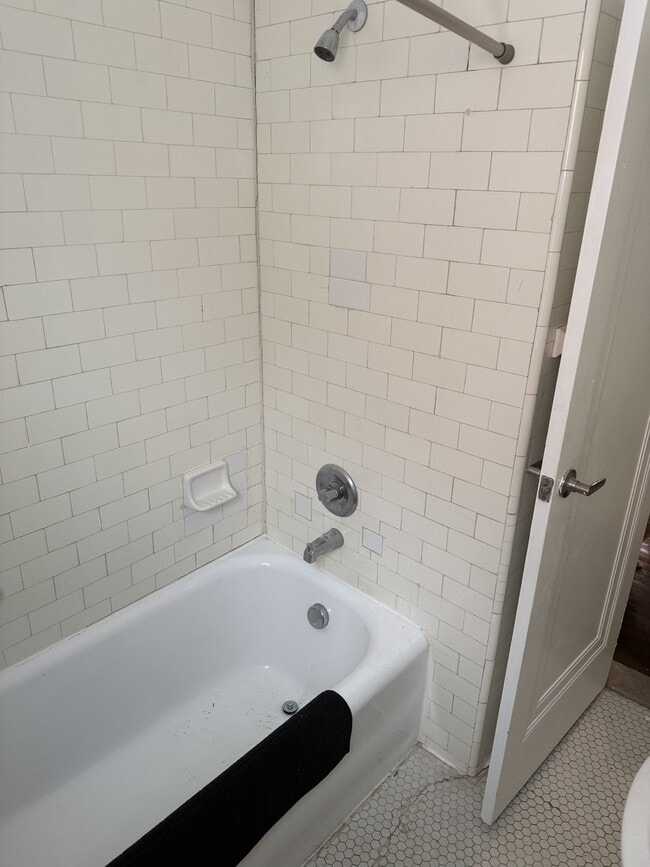 Building Photo - 209 Philip St