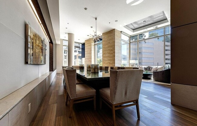 Building Photo - 1Bd/1Ba Bellevue Condo