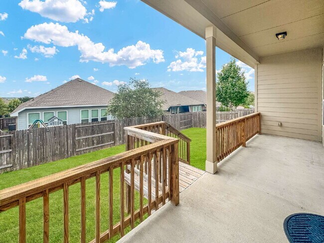 Building Photo - Beautiful 4-Bed, 3-Bath Single-Story Home ...