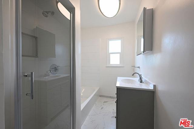 Building Photo - 1068 S Wooster St