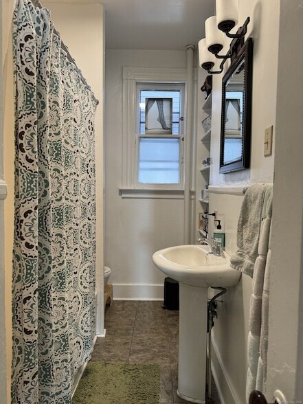 Building Photo - 109 Foster St