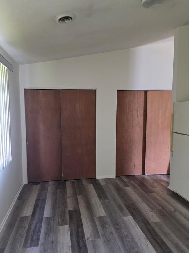 Building Photo - Ranch in Bear/Newark Area