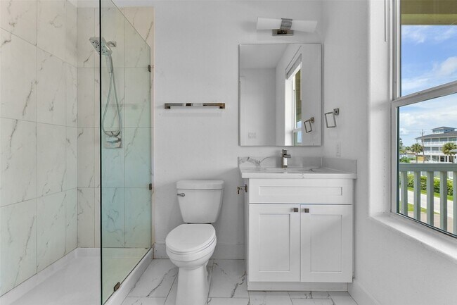 Building Photo - 4006 Fort Bend Dr