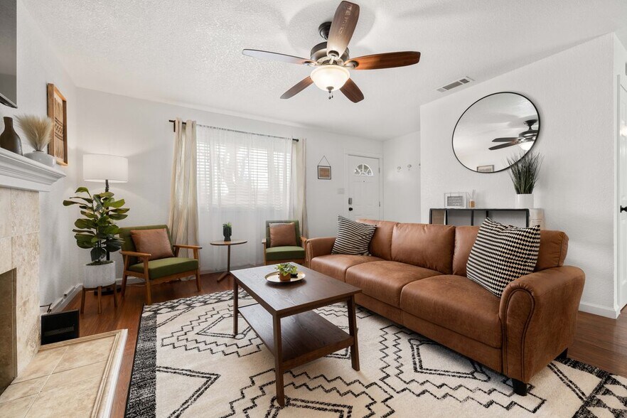 Building Photo - 10609 Olson Dr