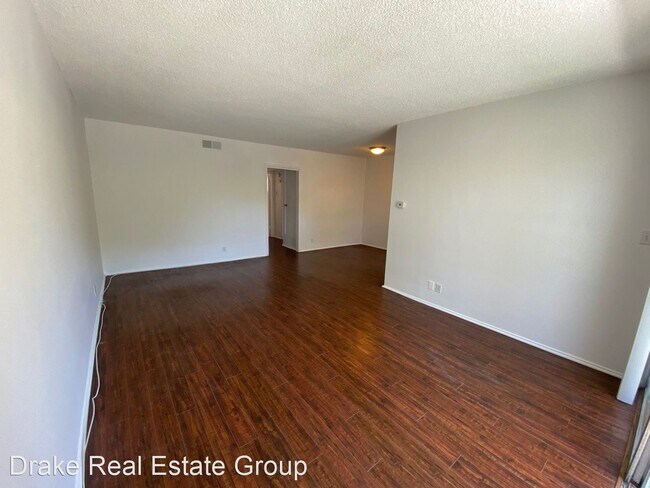 Building Photo - 915 N Spaulding Ave