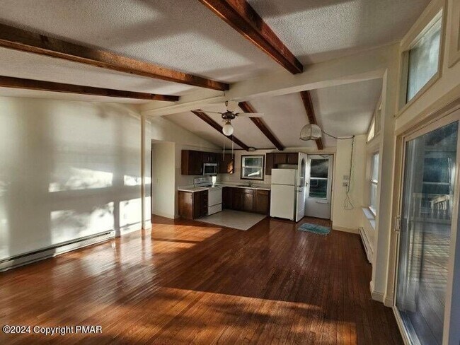 Building Photo - 4153 Sylvan Ln