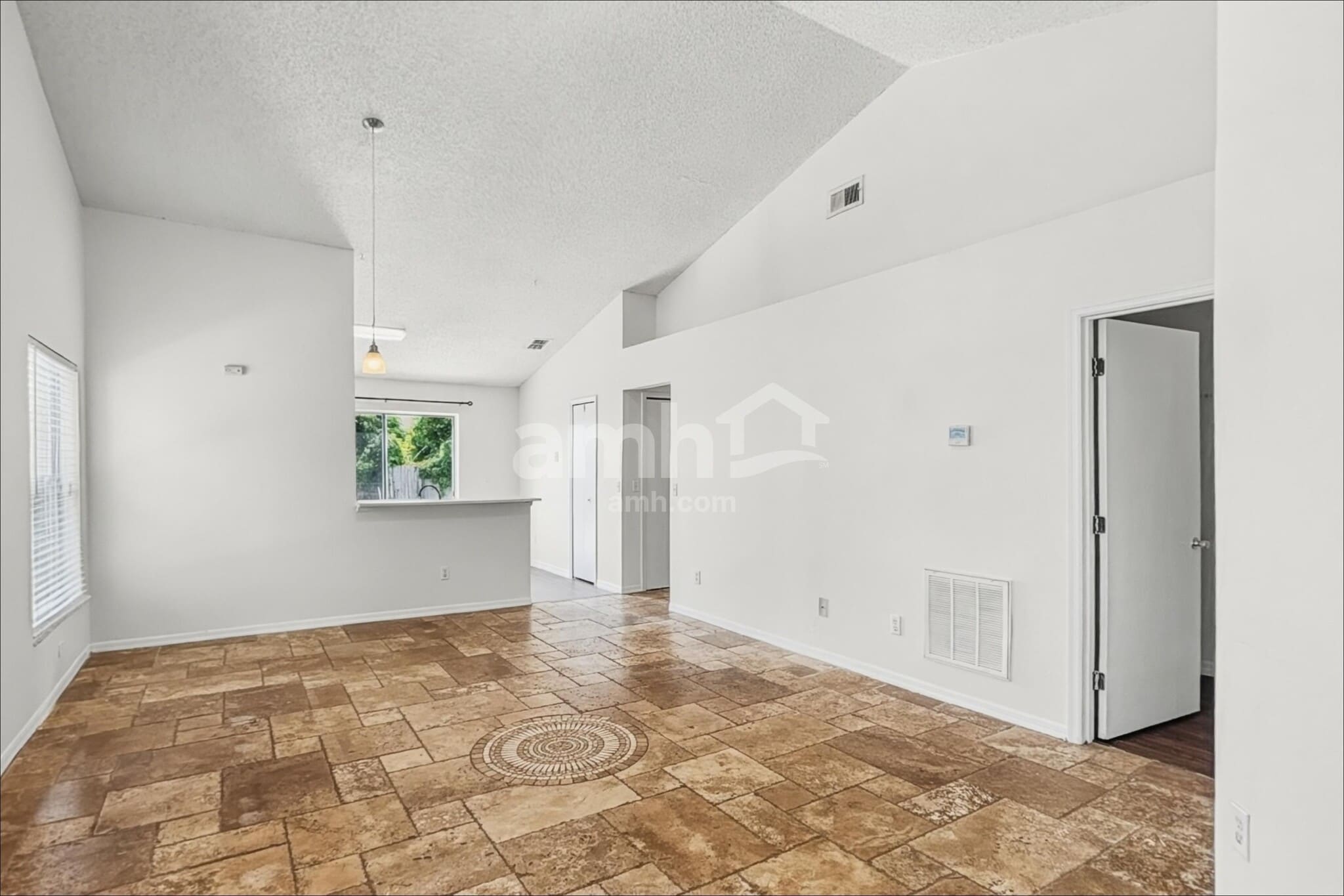 Building Photo - 732 McLean Ct