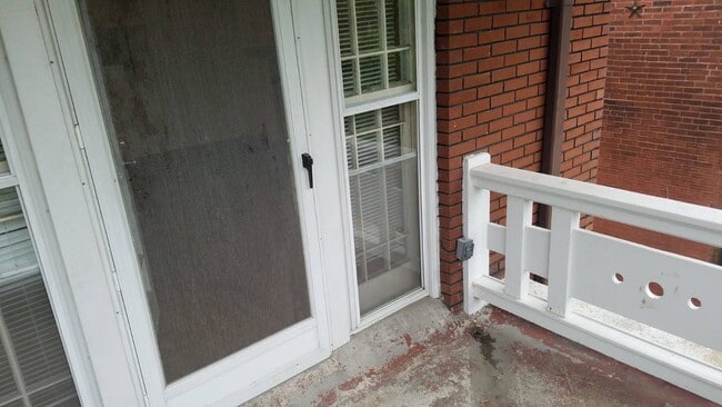 Building Photo - 6012 McPherson Ave