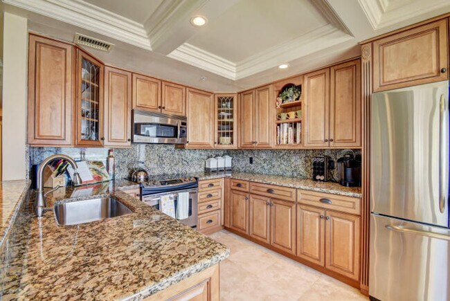 Building Photo - 3009 S Ocean Blvd