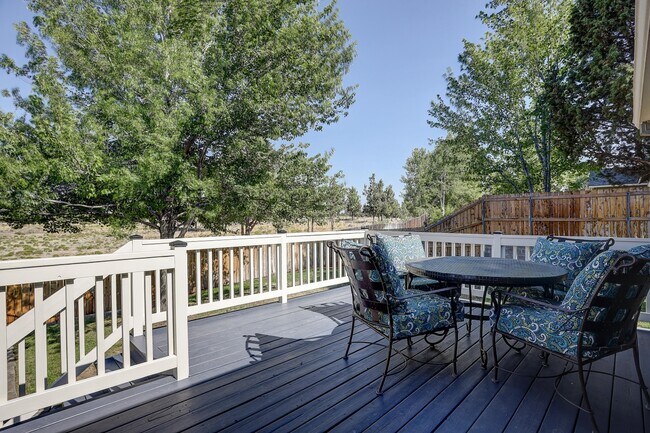 Back Deck - 1086 NE Locksley Dr