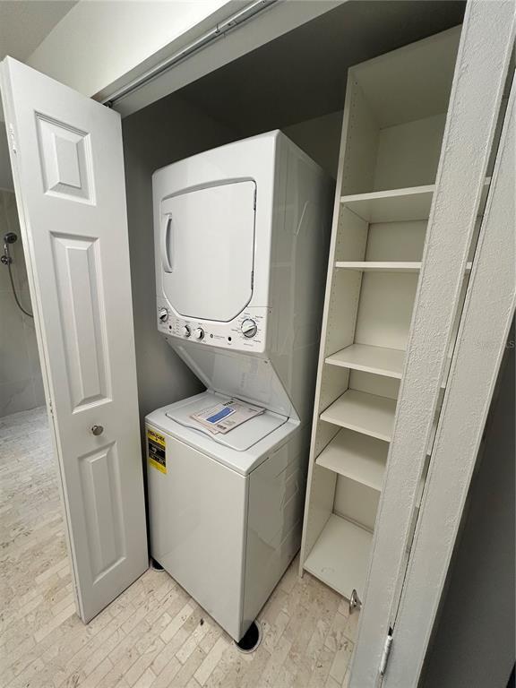 Building Photo - 690 Osceola Ave