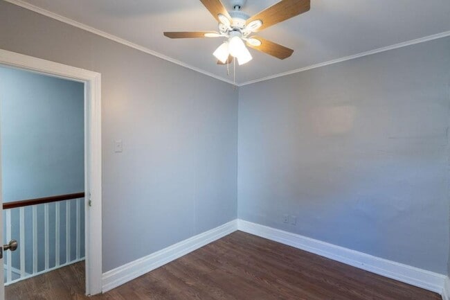 Building Photo - 2835 Winton St