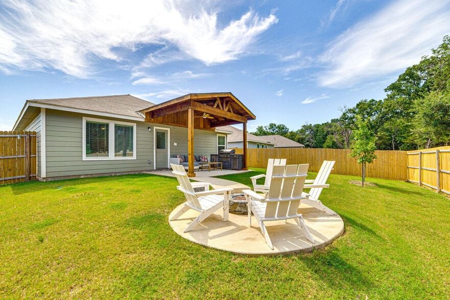 Building Photo - 1759 Round House Ln