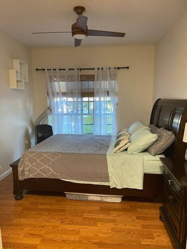 Building Photo - Keonekai Villages upstairs 2 bedroom, 1.5 bathroom unit, with 2 parking spaces