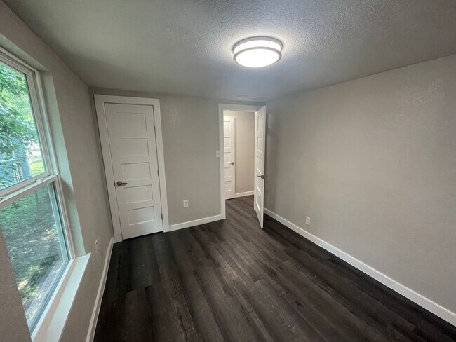 Building Photo - Charming South Georgetown Gem with Timeless Appeal