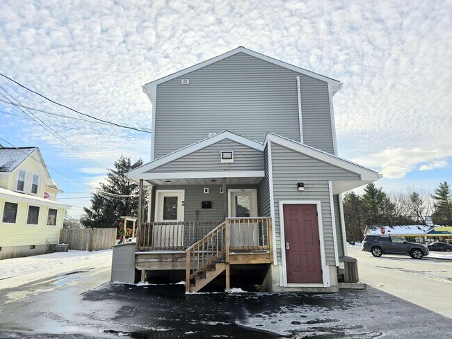 Building Photo - 2 Railroad Ave