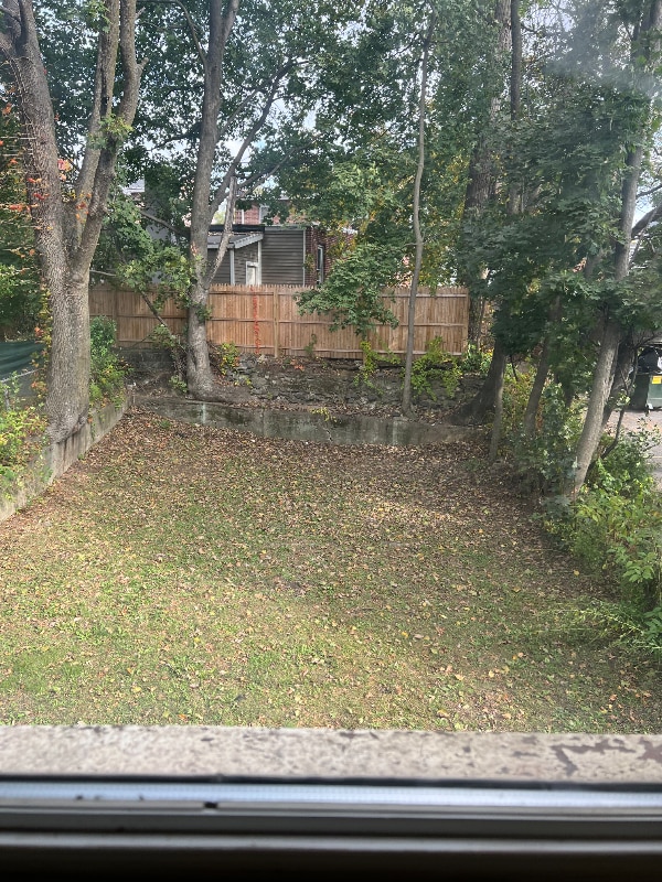 Building Photo - 8 Davies Pl