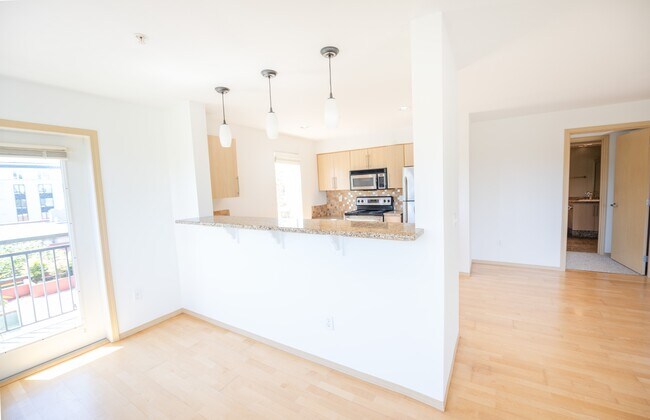 Building Photo - 424 N 85th St