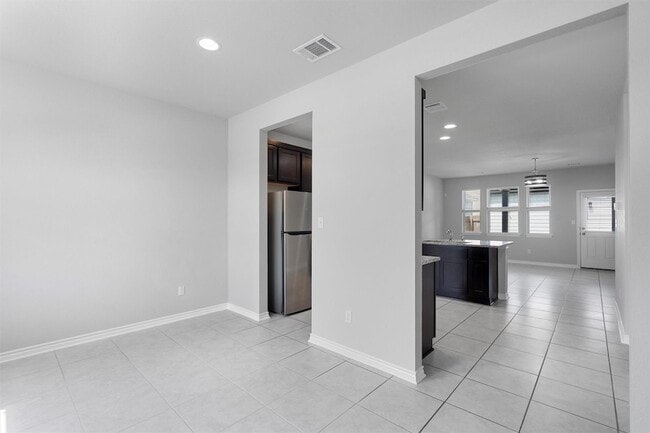 Building Photo - 1805 Artesian Spgs Xing