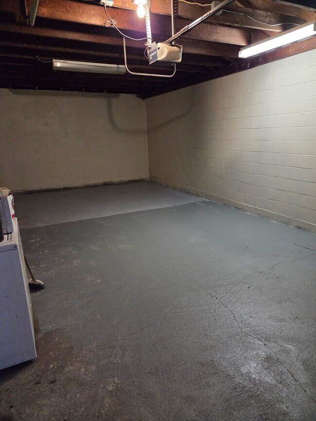 Building Photo - 4847 SE 87th Ave