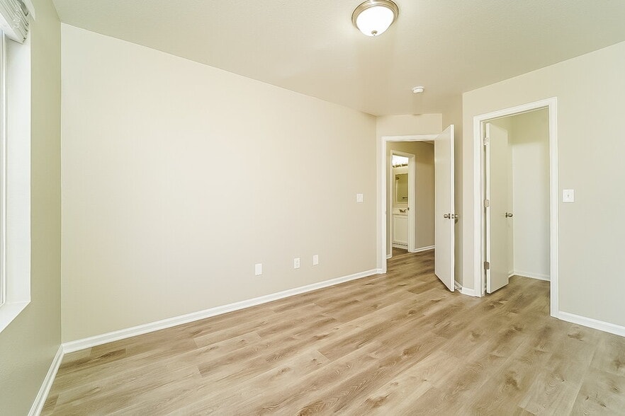 Building Photo - 4914 Collingswood Dr