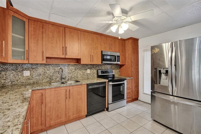 Building Photo - 3051 NW 46th Ave