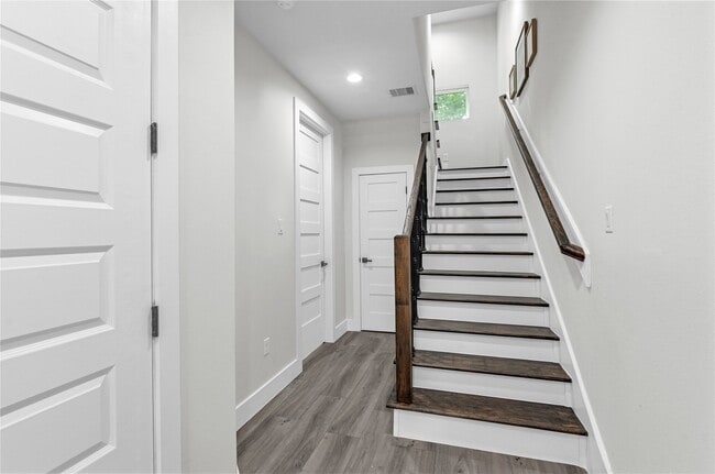 Building Photo - 710 Link Rd