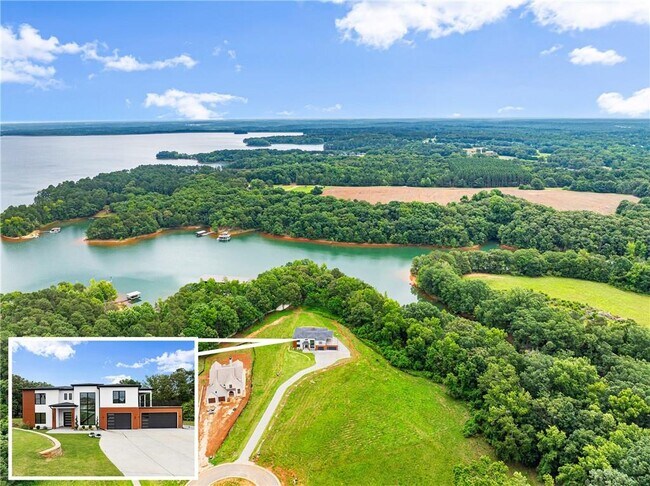 Building Photo - 151 S Pointe Dr