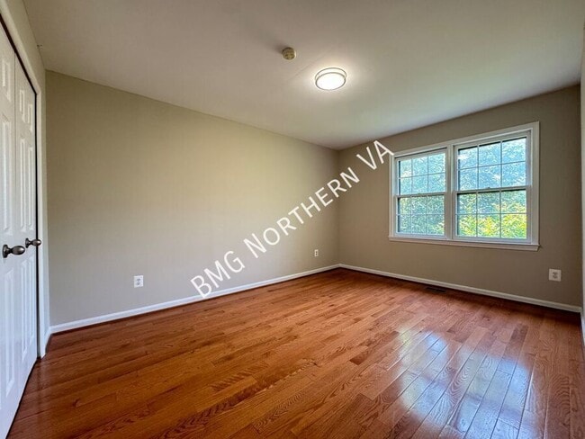 Building Photo - 9606 Scotch Haven Dr
