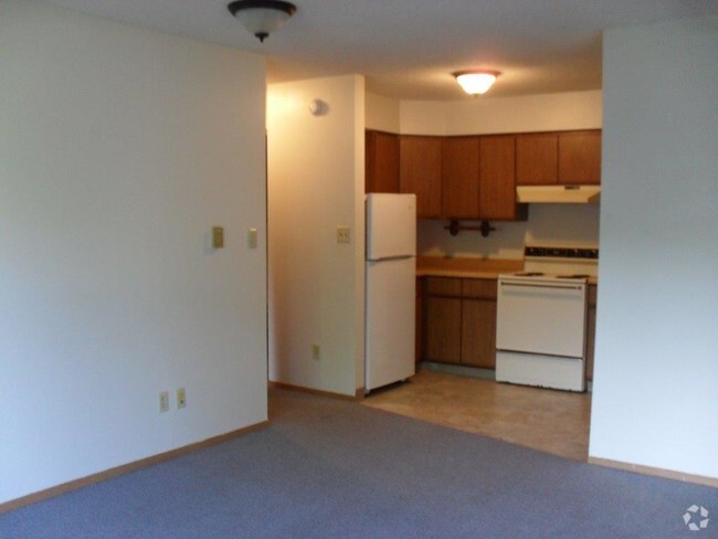 Kitchen - Fairfield Park II Apartments