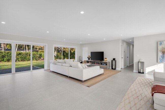 Building Photo - 5835 SW 100th Terrace