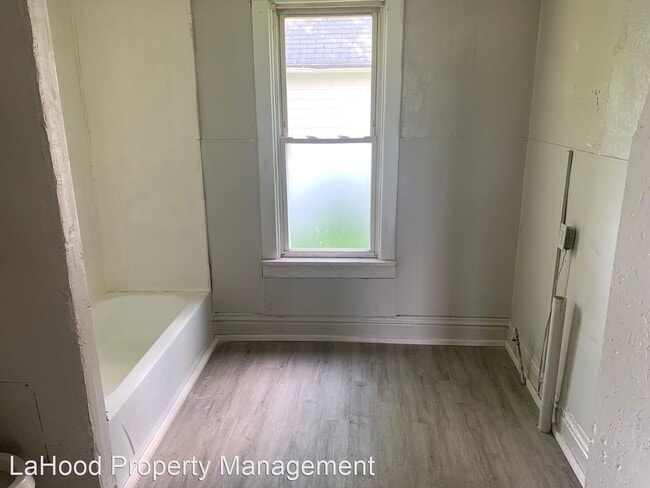 Building Photo - 3 br, 2 bath House - 2802 W Seibold st