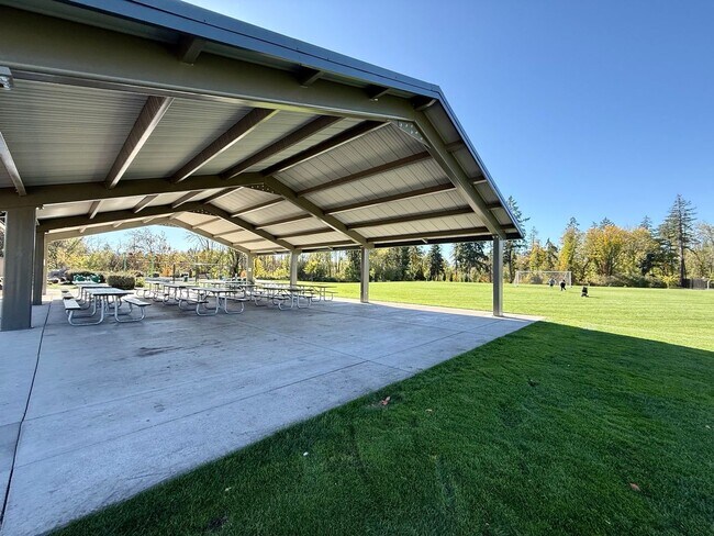 Building Photo - Updated 4 Bedroom Home with Stunning Private Backyard