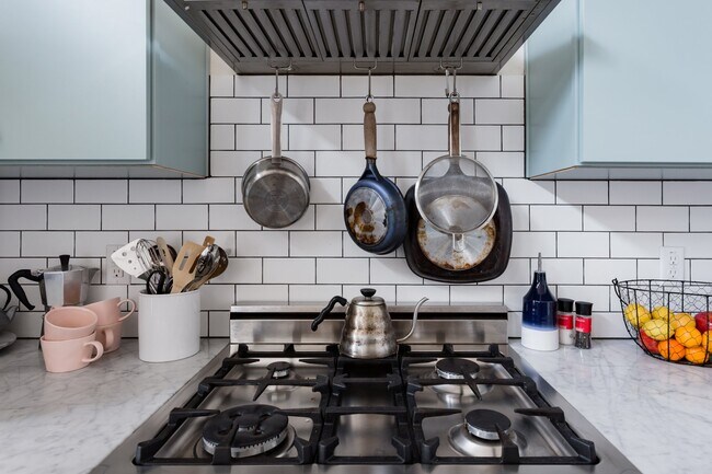 Building Photo - 55 Lynn St