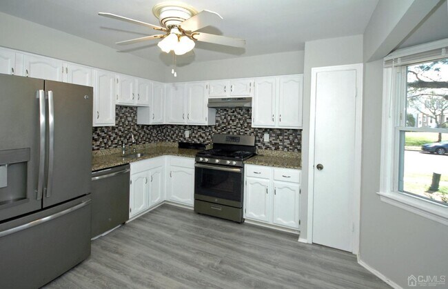 Building Photo - 1 Orchid Ct
