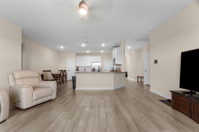 Building Photo - 3009 Floating Barque Dr