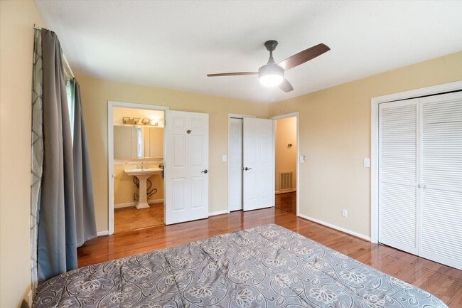 Building Photo - House and Workshop