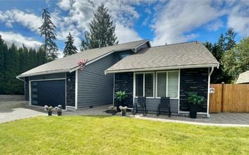 Building Photo - 9824 157th St E