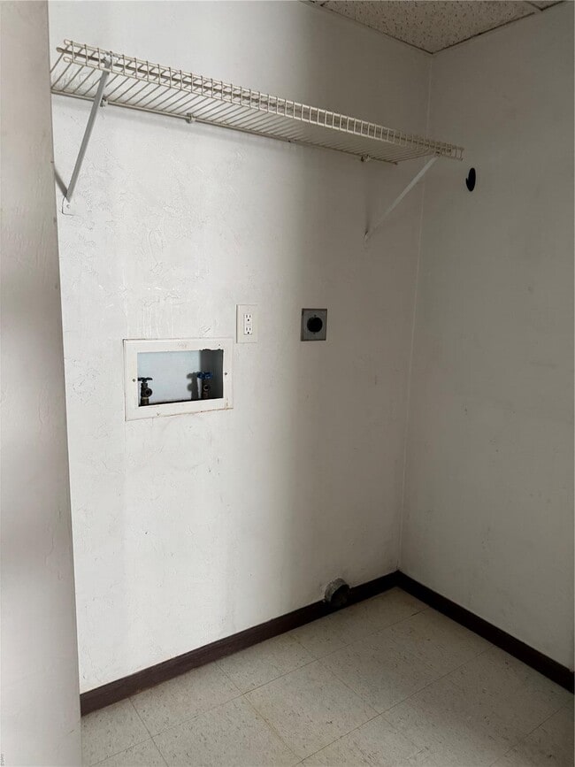 Building Photo - 106 Osterhage Dr