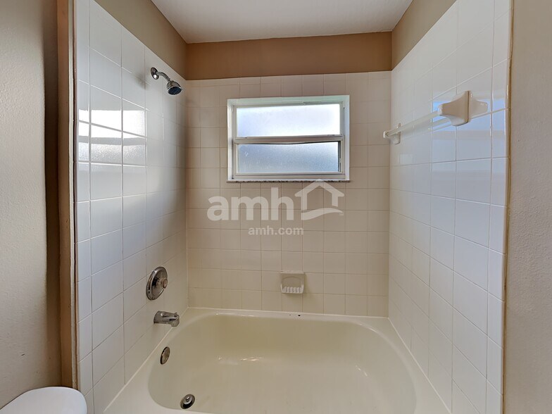 Building Photo - 7653 Merchantville Cir