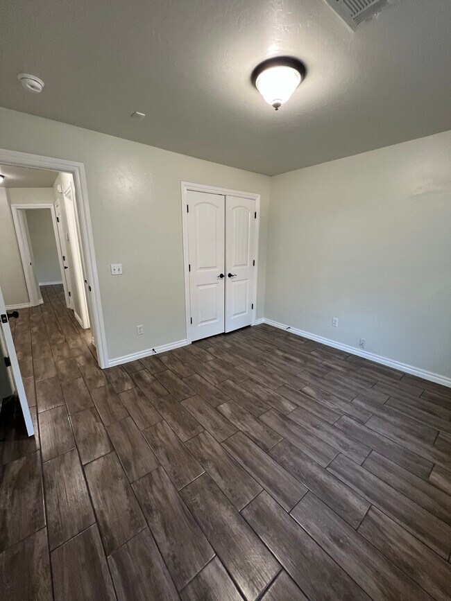 Building Photo - 3104 Woodcrest Creek Dr