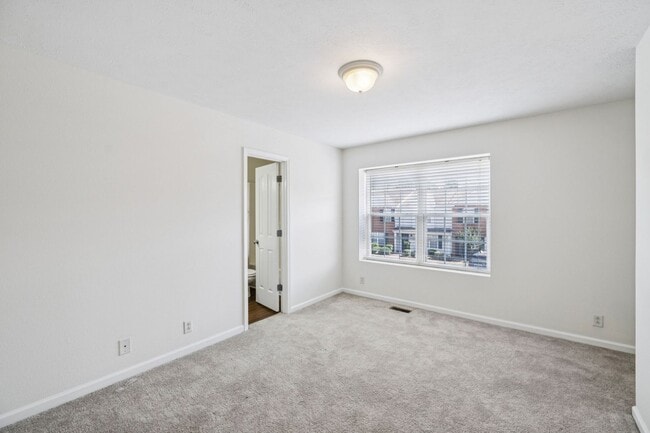 Building Photo - 354 Arapaho Dr
