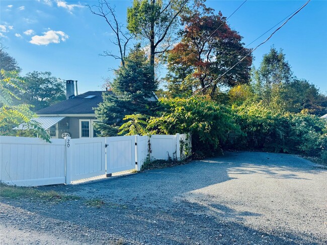 Building Photo - 20 Sylvan Trail